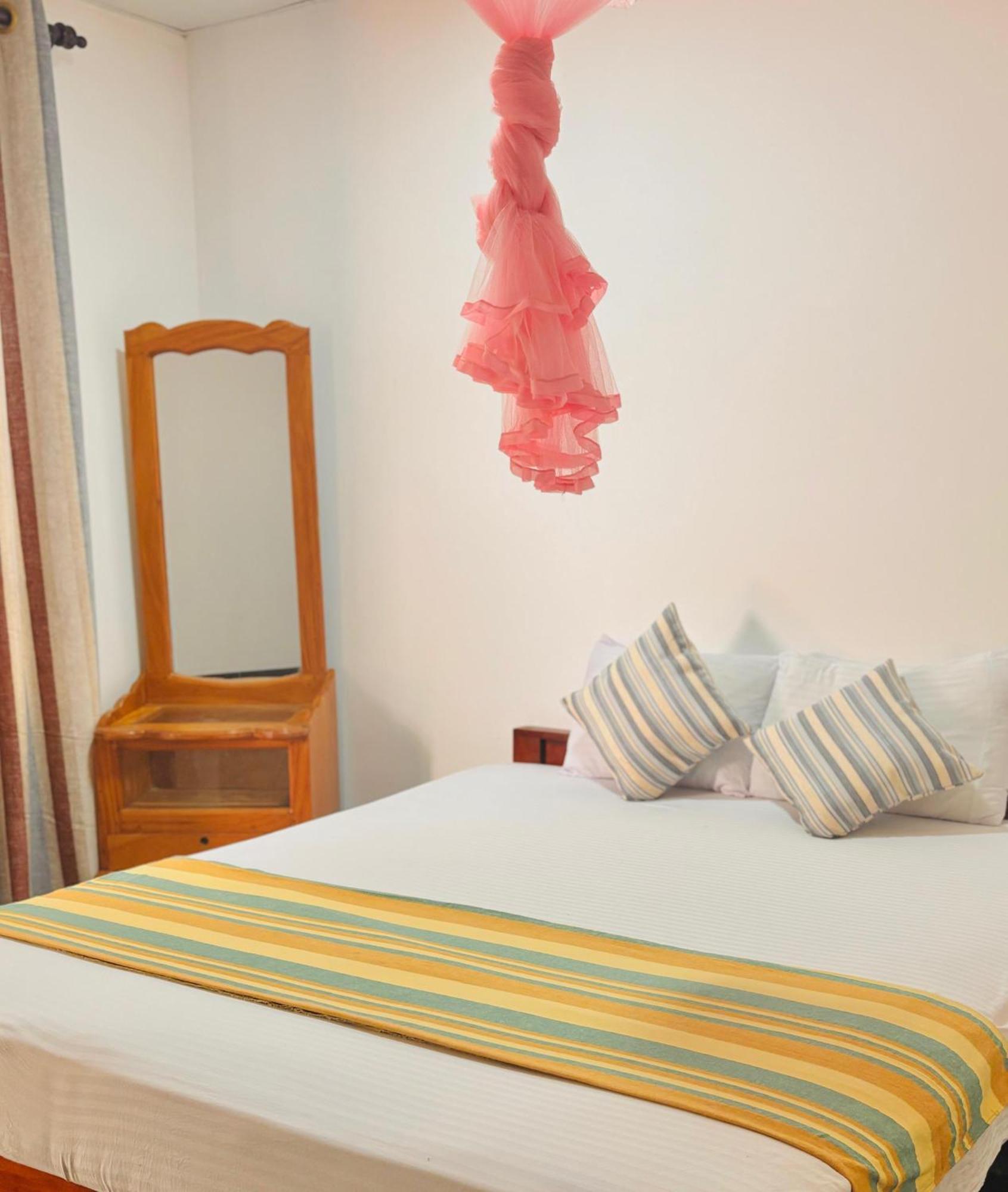 Werala Beach Resort Kalpitiya Eksteriør billede
